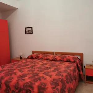  Appartamento Anfora Rosso Italia